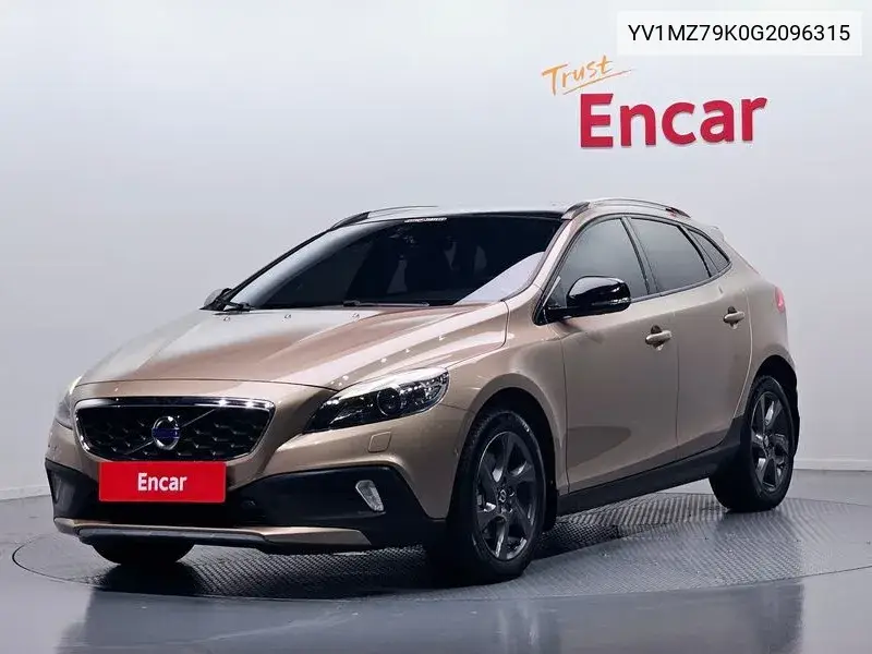 Volvo V40 2015 года выпуска
