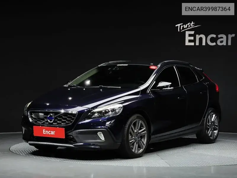 Volvo V40 2015 года выпуска
