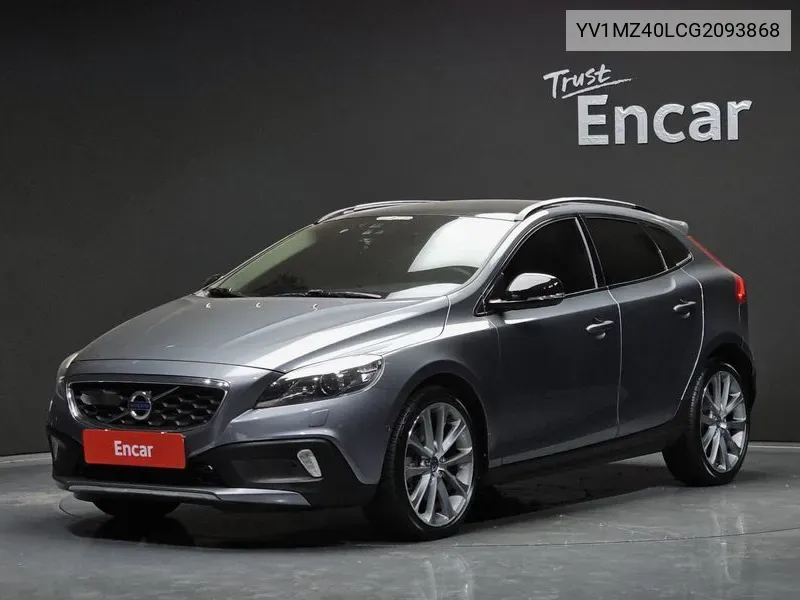Volvo V40 2016 года выпуска