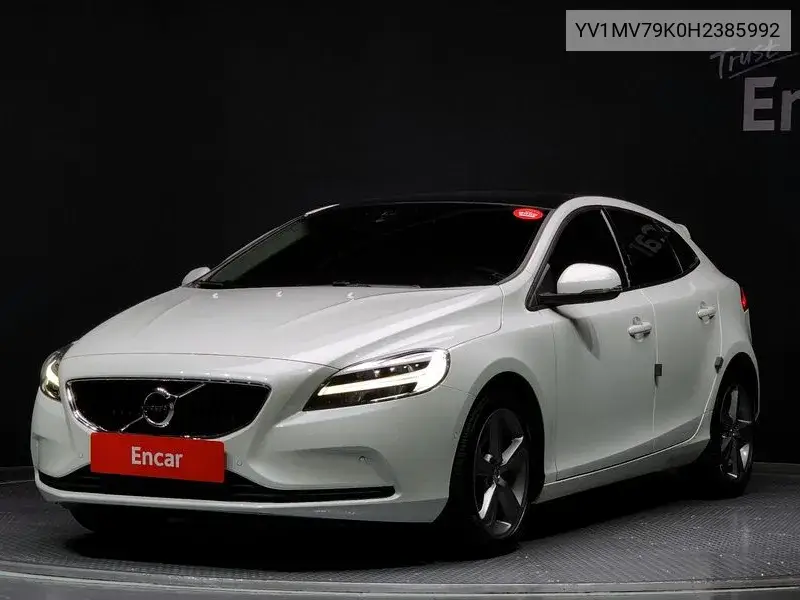 Volvo V40 2016 года выпуска