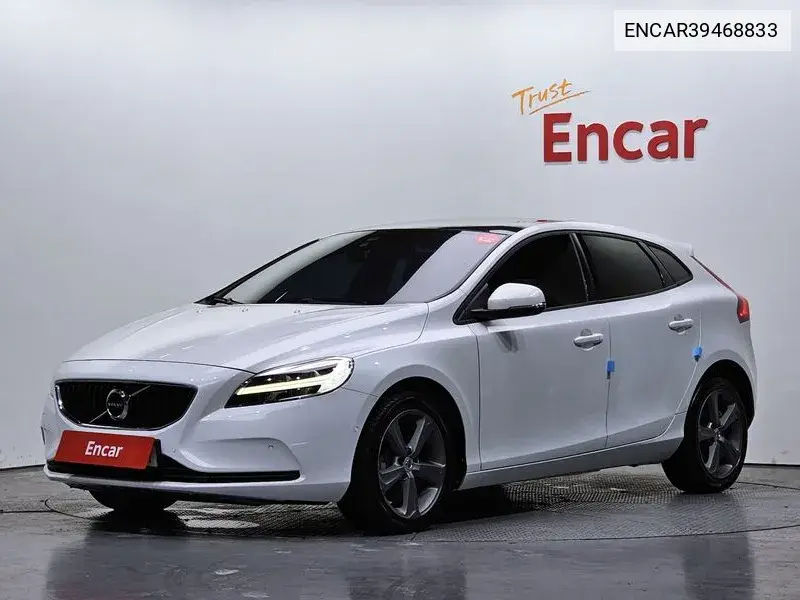 Volvo V40 2016 года выпуска