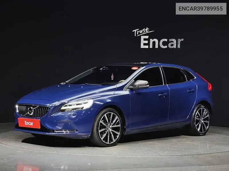 Volvo V40 2017 года выпуска