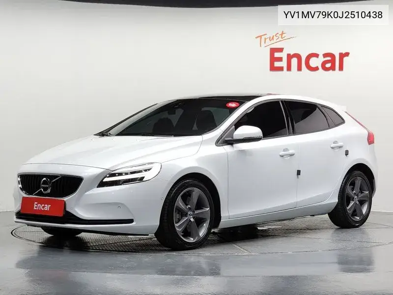 Volvo V40 2018 года выпуска