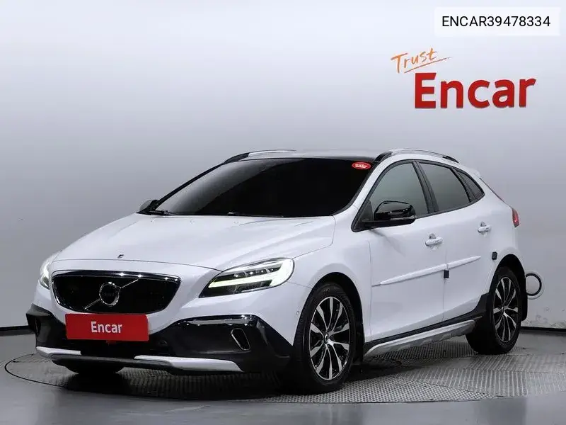 Volvo V40 2019 года выпуска