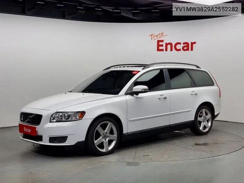 Volvo V50 2010 года выпуска