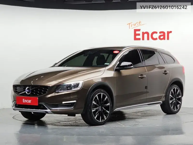 Volvo V60 2016 года выпуска