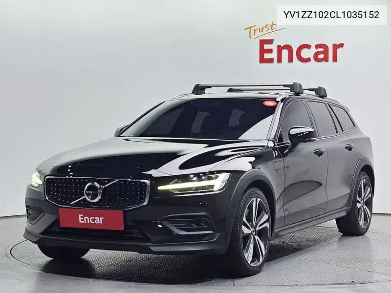 Volvo V60 2019 года выпуска