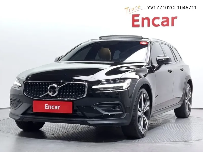 Volvo V60 2020 года выпуска