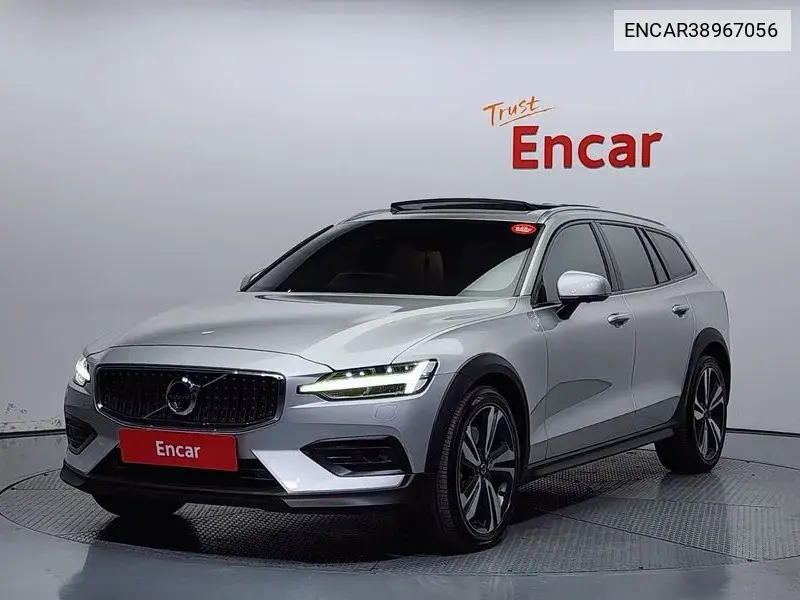 Volvo V60 2020 года выпуска
