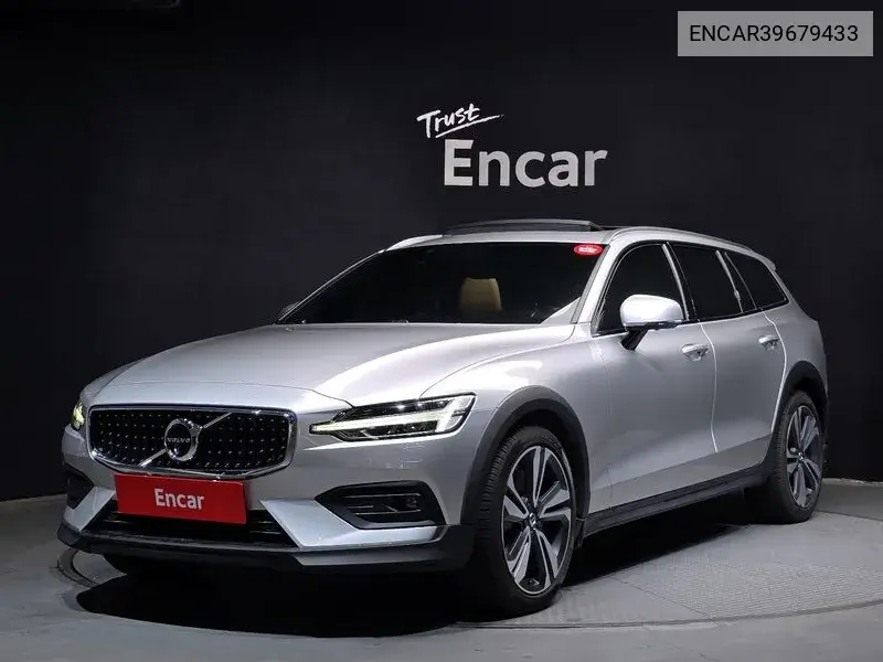Volvo V60 2020 года выпуска