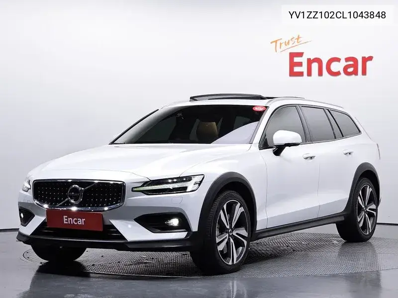 Volvo V60 2020 года выпуска