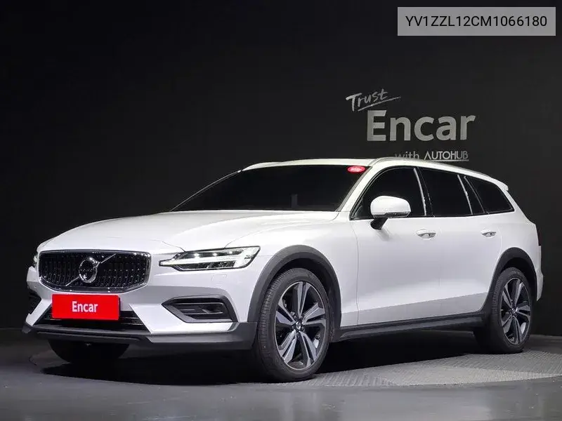 Volvo V60 2020 года выпуска