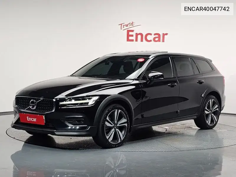 Volvo V60 2020 года выпуска