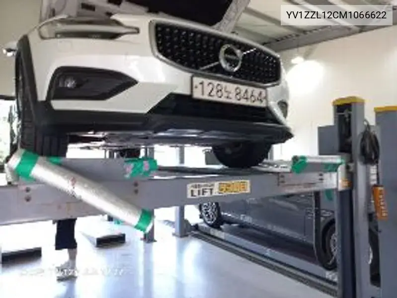 Volvo V60 2020 года выпуска