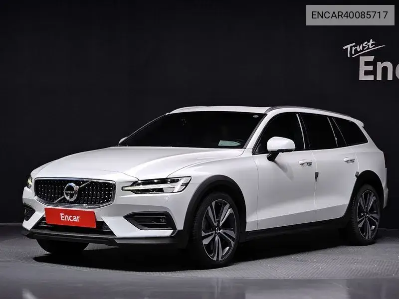 Volvo V60 2020 года выпуска