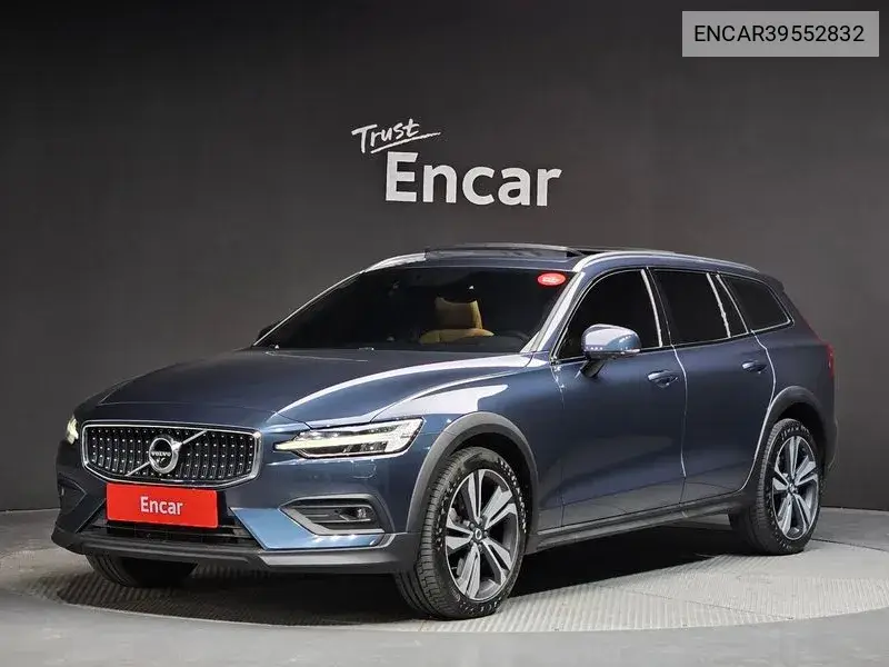 Volvo V60 2021 года выпуска