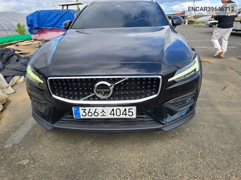 Volvo V60 2021 года выпуска