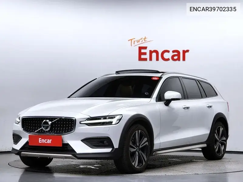 Volvo V60 2021 года выпуска