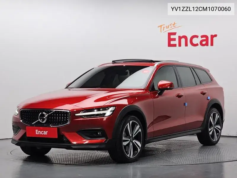 Volvo V60 2021 года выпуска