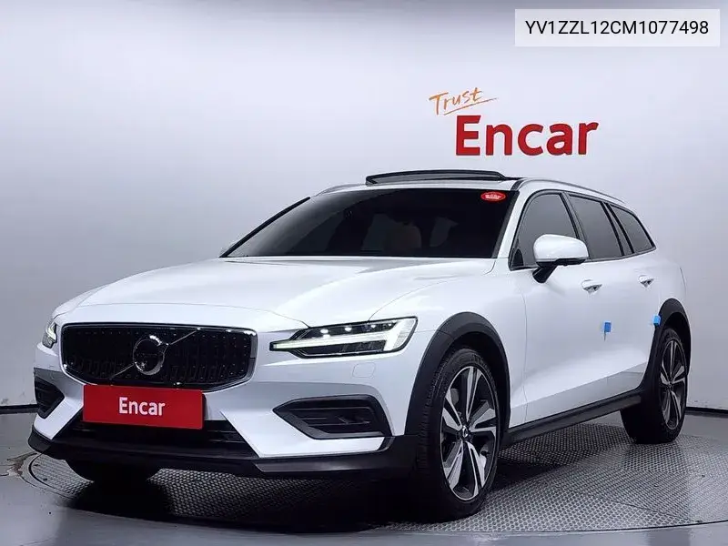 Volvo V60 2021 года выпуска