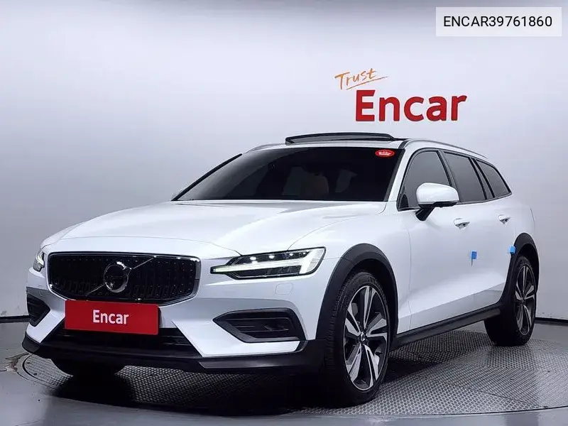 Volvo V60 2021 года выпуска