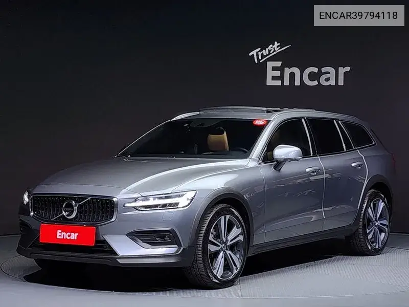 Volvo V60 2021 года выпуска