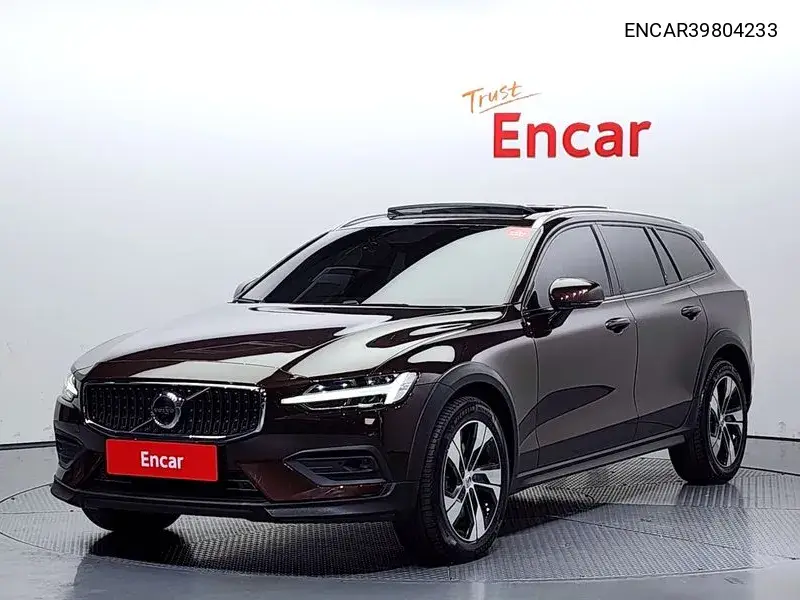 Volvo V60 2021 года выпуска