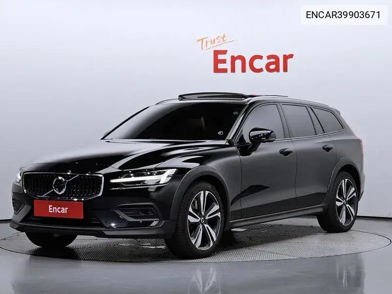Volvo V60 2021 года выпуска