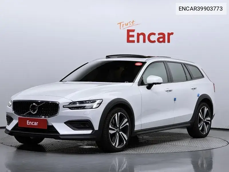Volvo V60 2021 года выпуска