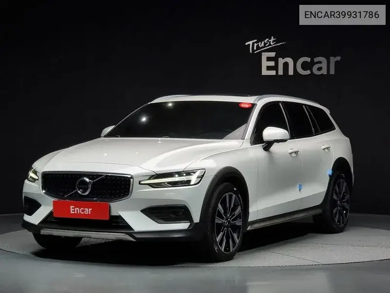 Volvo V60 2021 года выпуска