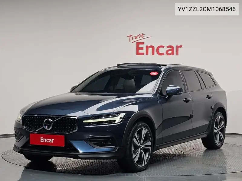 Volvo V60 2021 года выпуска