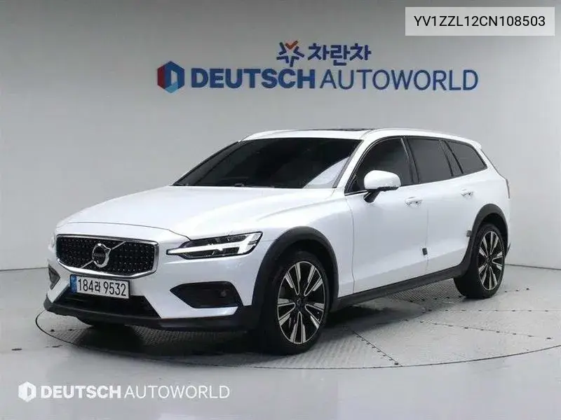Volvo V60 2021 года выпуска