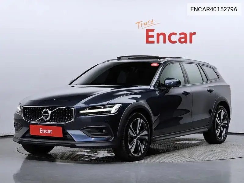 Volvo V60 2021 года выпуска