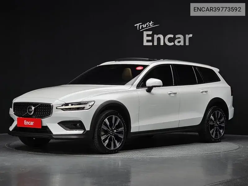 Volvo V60 2022 года выпуска