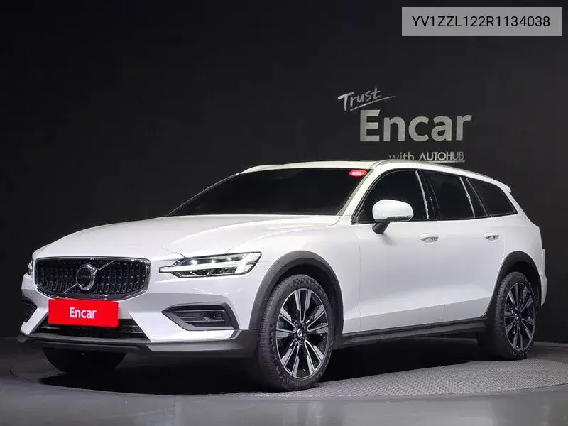 Volvo V60 2023 года выпуска