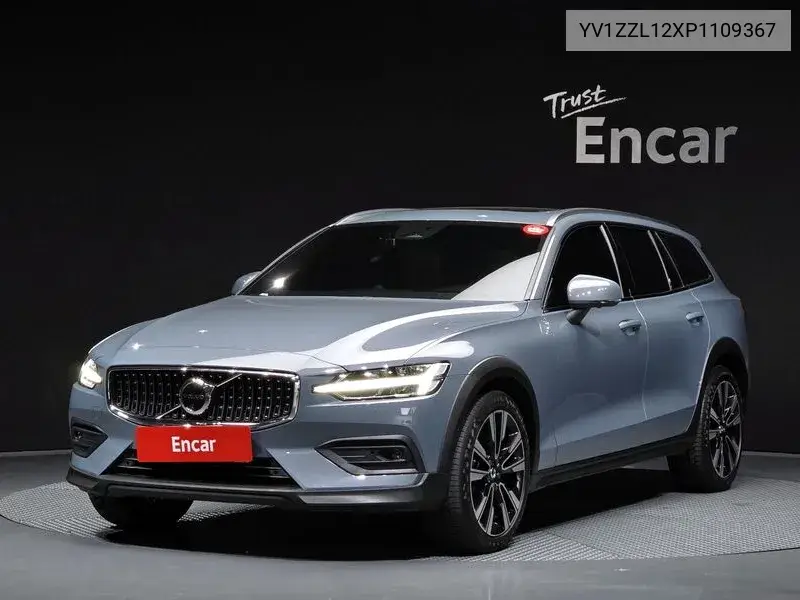 Volvo V60 2023 года выпуска