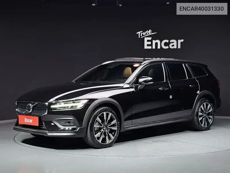 Volvo V60 2023 года выпуска