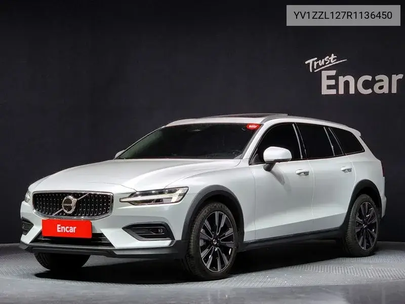 Volvo V60 2024 года выпуска