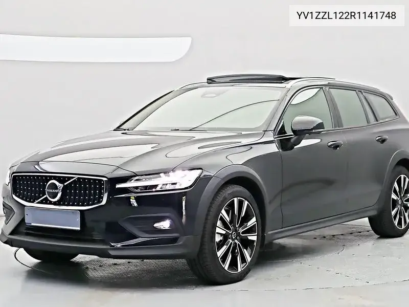 Volvo V60 2024 года выпуска