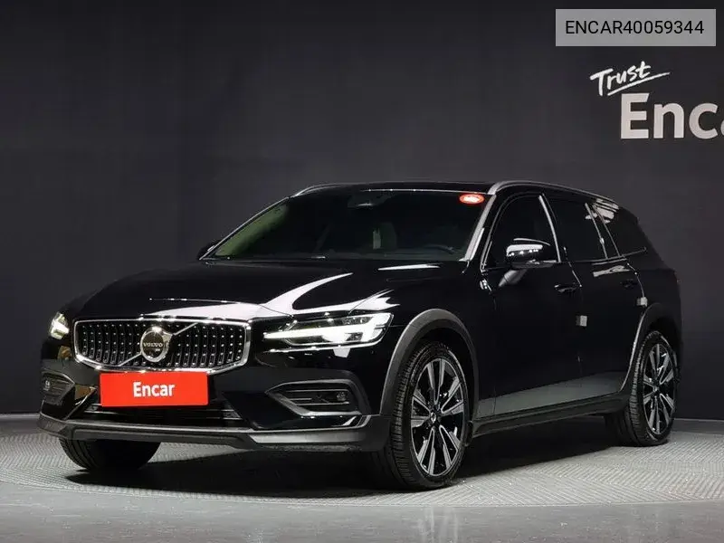 Volvo V60 2024 года выпуска