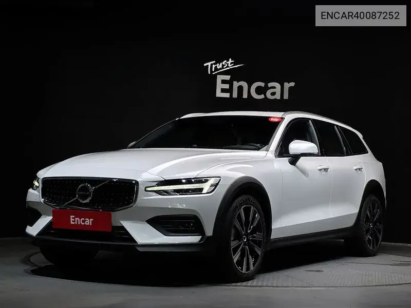 Volvo V60 2024 года выпуска