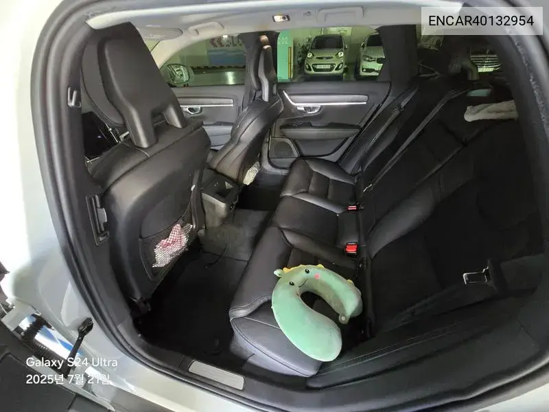 Volvo V90 2017 года выпуска