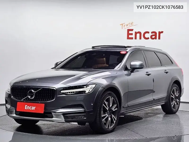 Volvo V90 2018 года выпуска