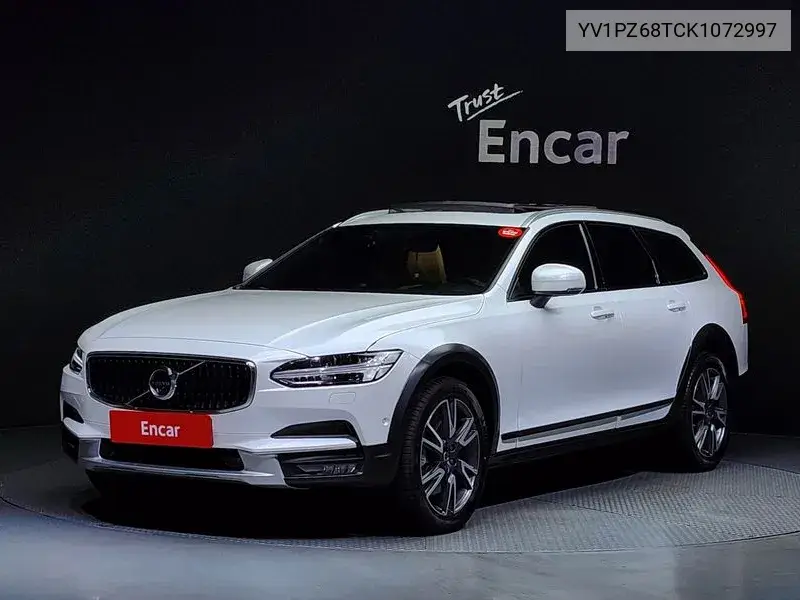 Volvo V90 2018 года выпуска