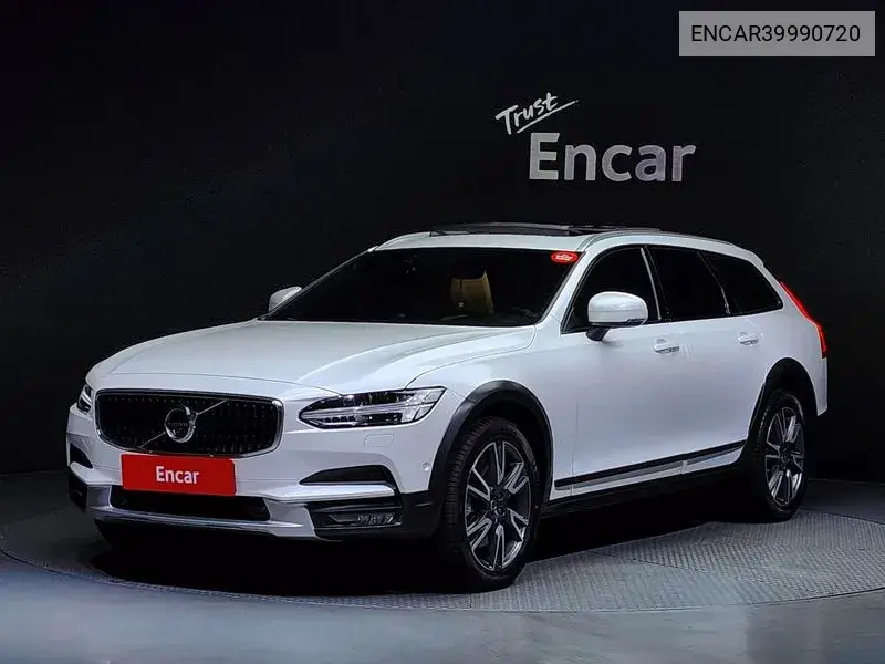 Volvo V90 2018 года выпуска