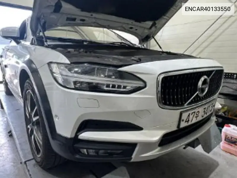 Volvo V90 2018 года выпуска