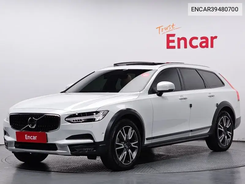 Volvo V90 2019 года выпуска