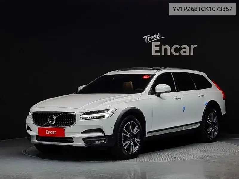 Volvo V90 2019 года выпуска
