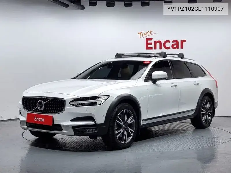 Volvo V90 2020 года выпуска