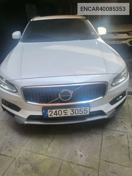 Volvo V90 2021 года выпуска